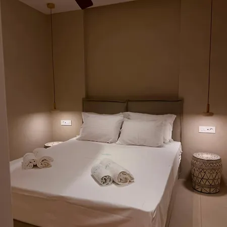 Bluewaves Sunstone Terrace House 펜션 *